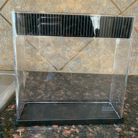 Knife storage - Picture 3 of 3